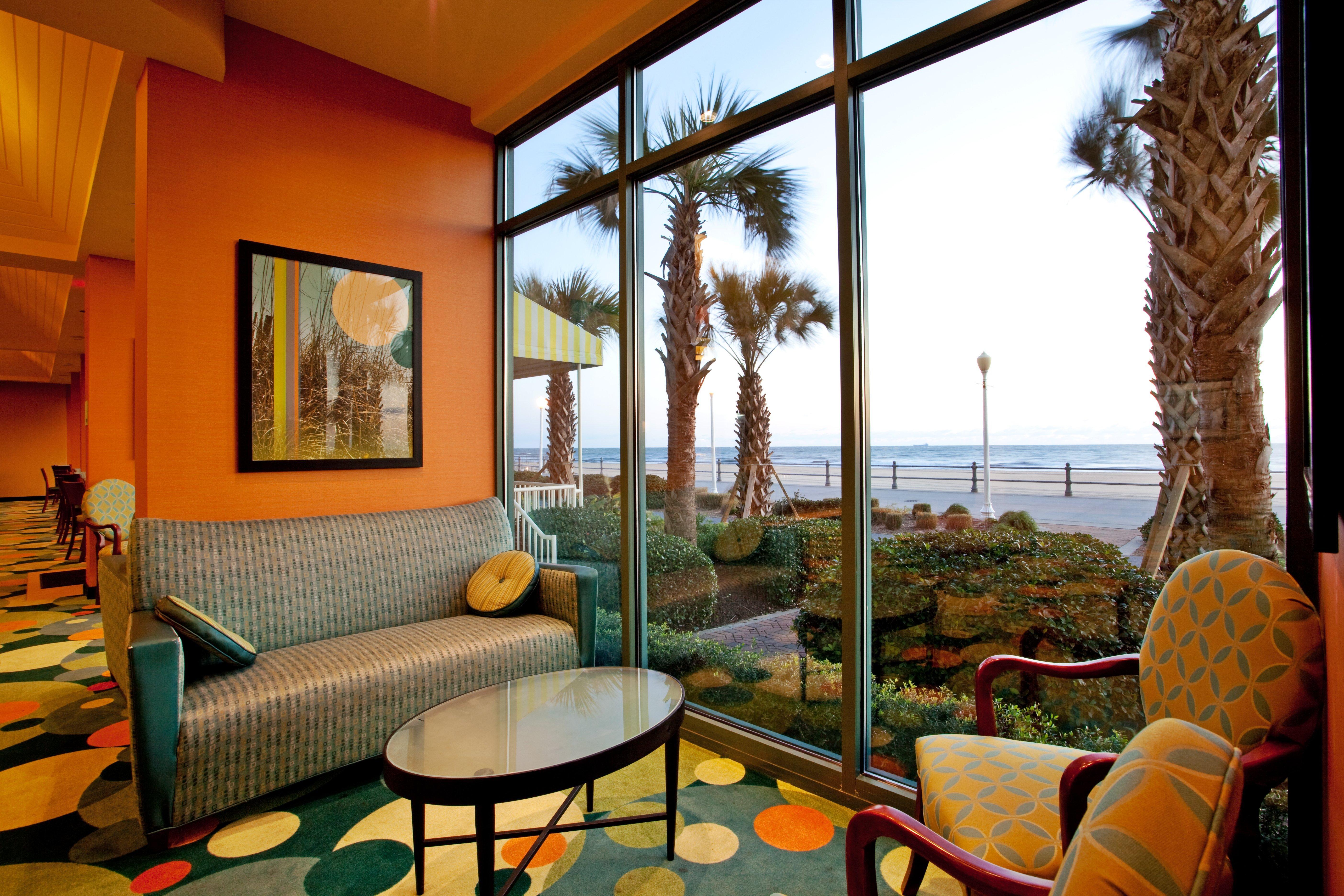 Holiday Inn Express Hotel & Suites Virginia Beach Oceanfront, An Ihg Hotel Exterior foto