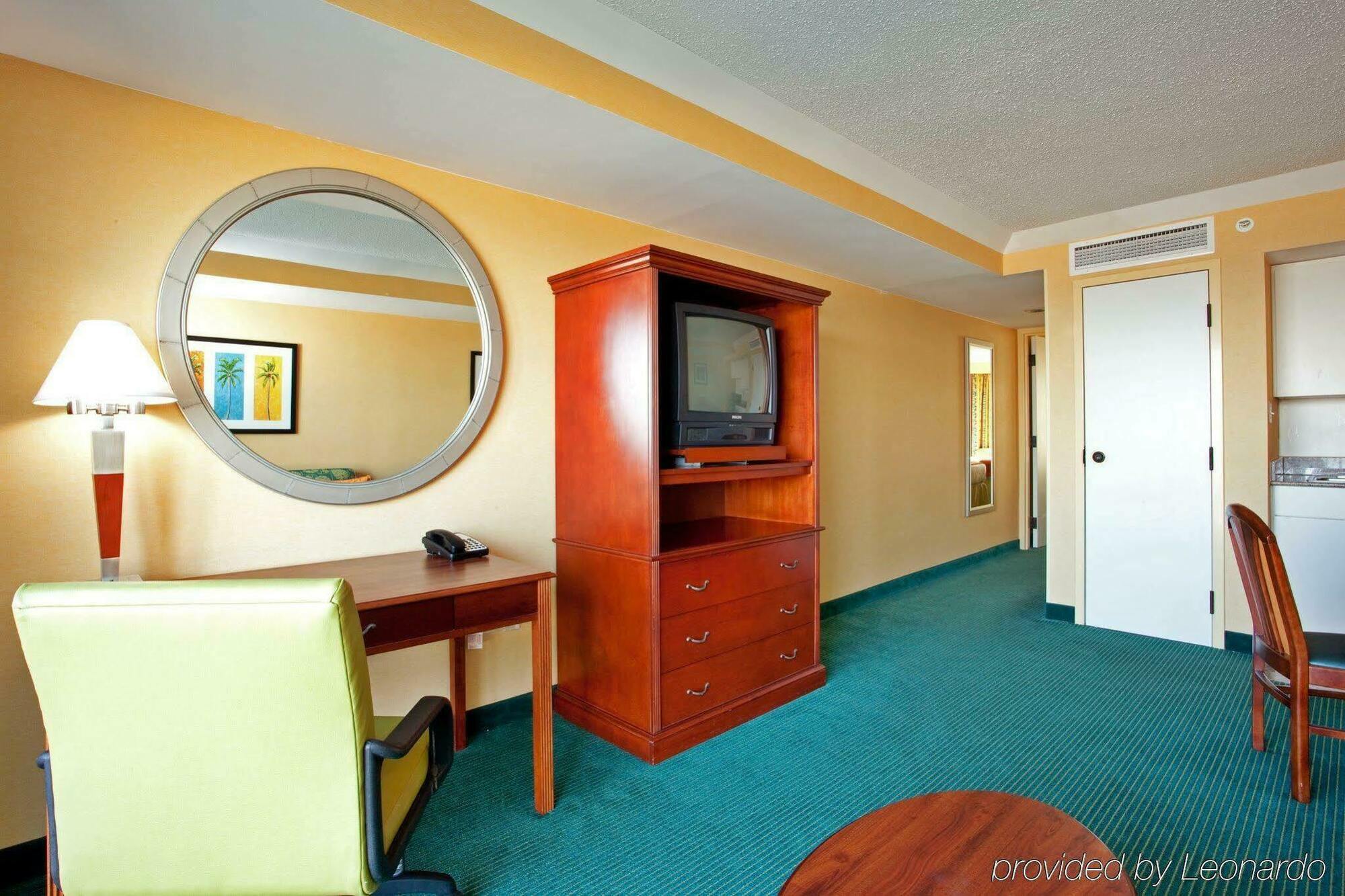 Holiday Inn Express Hotel & Suites Virginia Beach Oceanfront, An Ihg Hotel Habitación foto